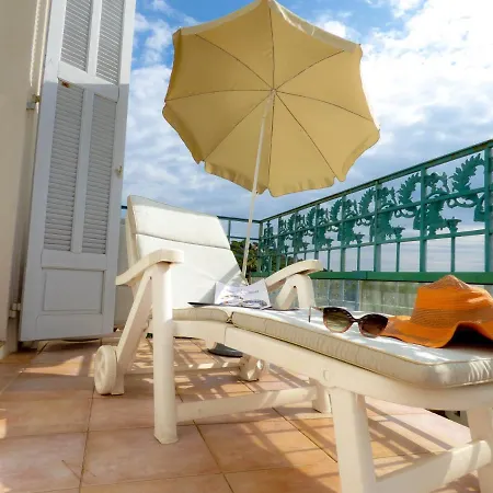 Toi & Moi سانت ماكسيم